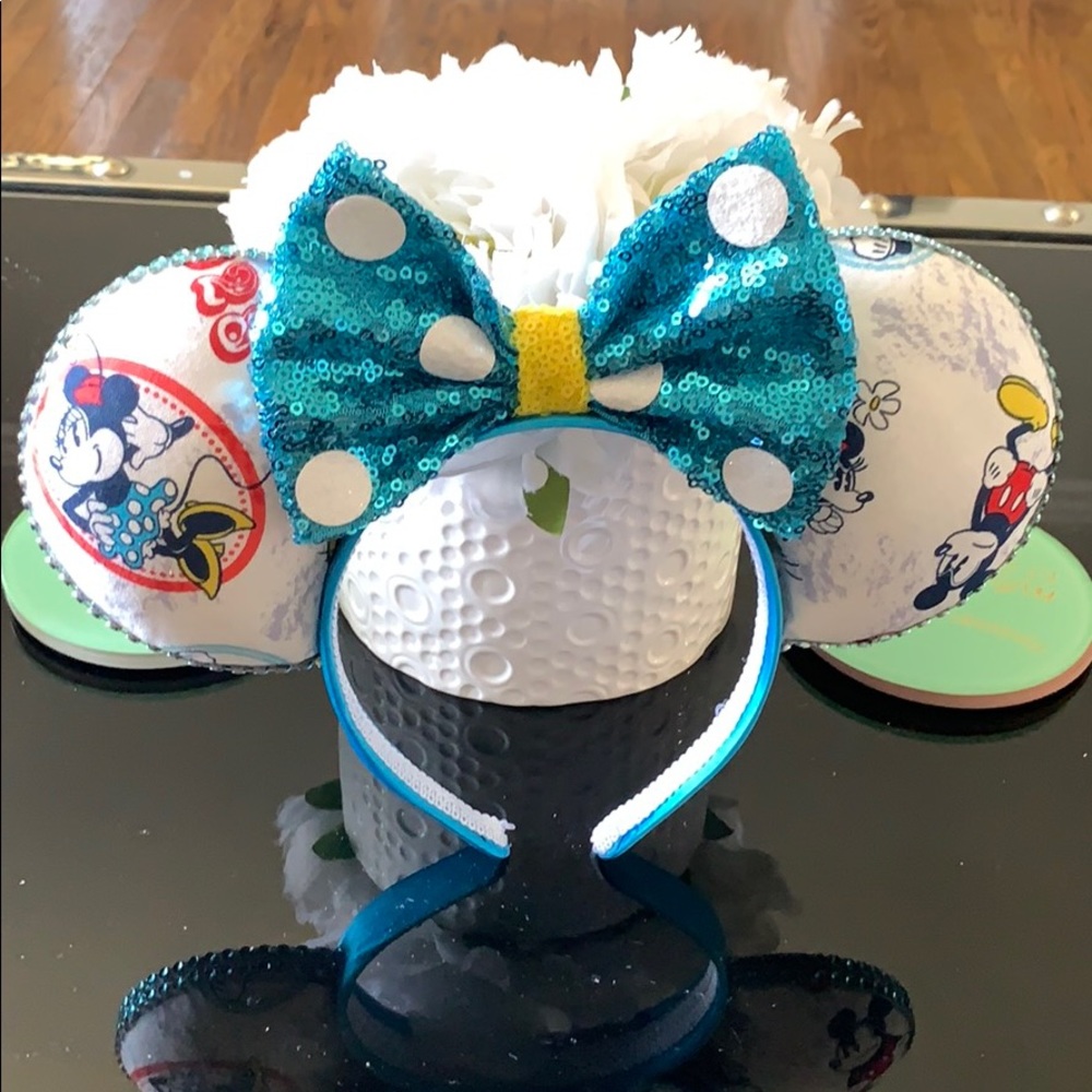 Custom Minnie Mouse ears